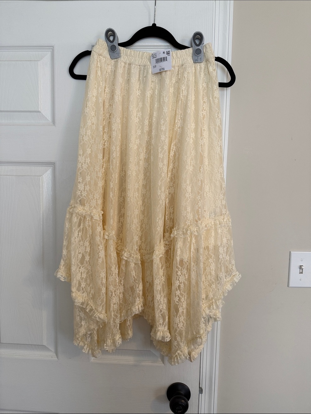 Lace Tiered Midi Skirt in Soft Cream